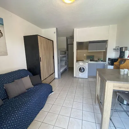 Avec Terrasse Et Parking A - Fr-1-833-9