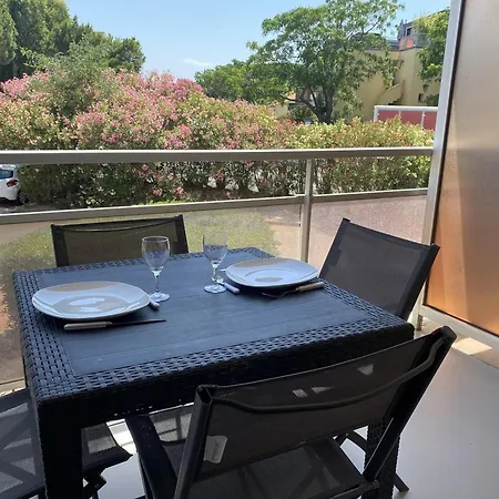 Avec Terrasse Et Parking A - Fr-1-833-9